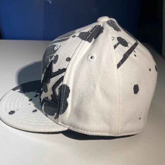 Alpinestars Black and White Hat Cap Men’s S/M - Picture 4 of 5